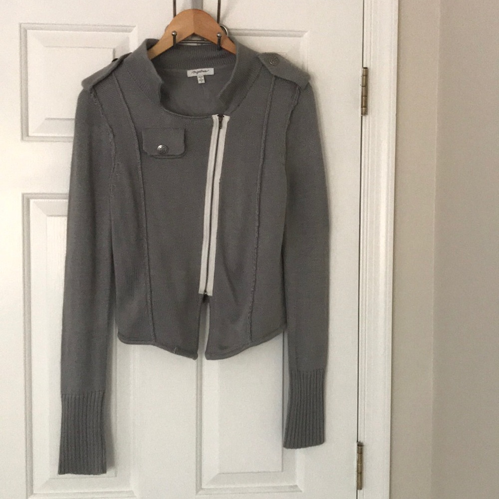 Asymmetrical cardigan with button embellishments